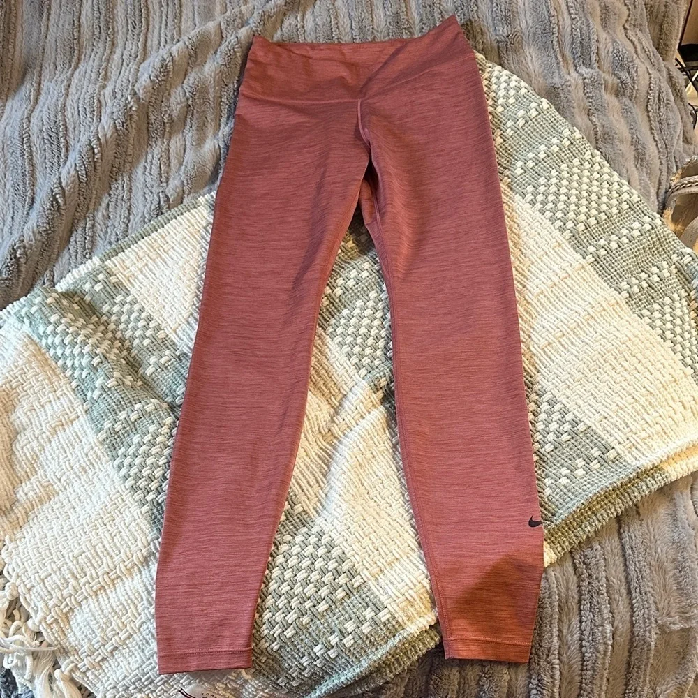 Women’s Nike leggings